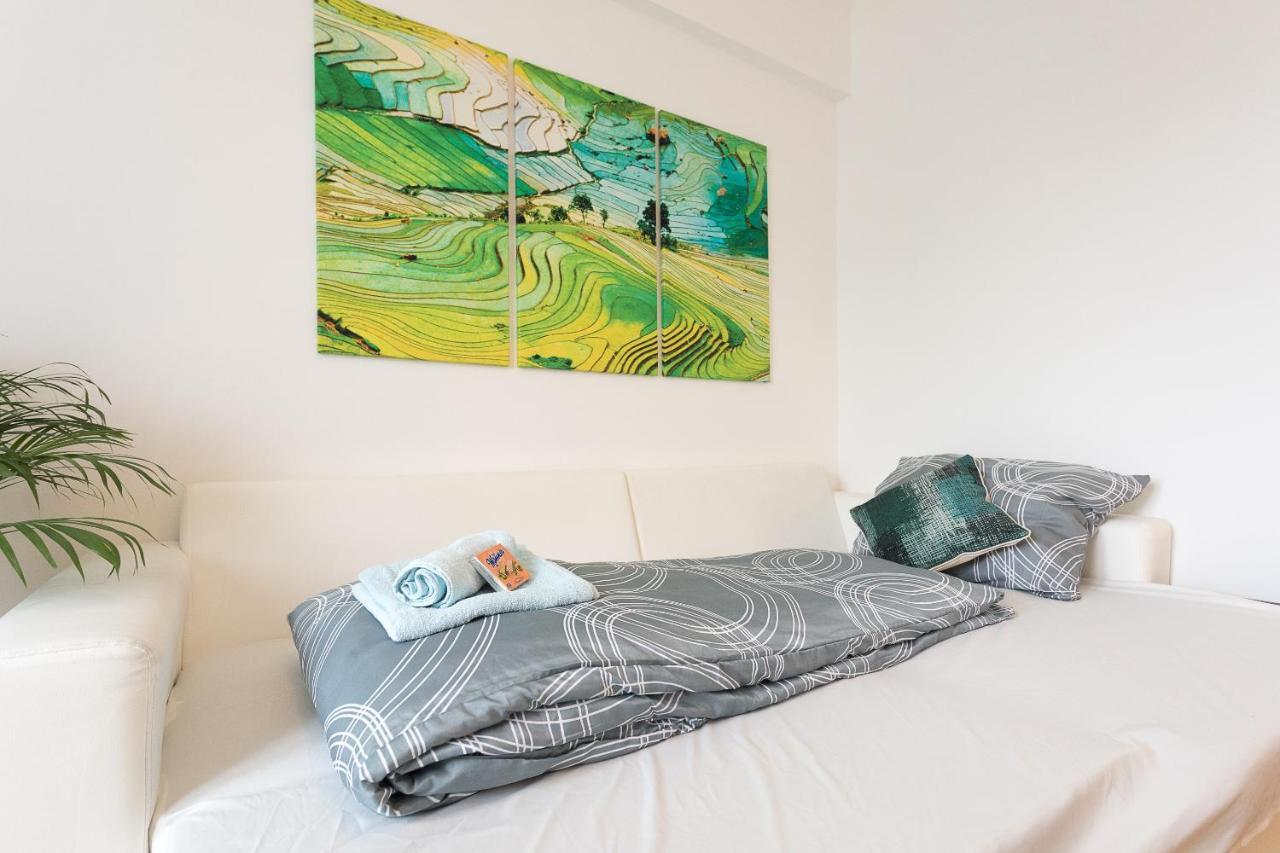 French Balcony - 45M² - Szeneviertel Lägenhet Wien Exteriör bild
