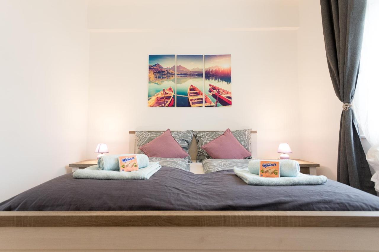 French Balcony - 45M² - Szeneviertel Lägenhet Wien Exteriör bild